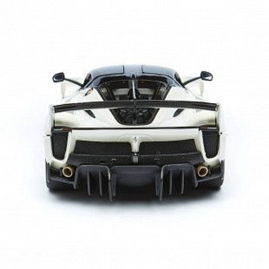 Автомобиль Bburago 1:18 Ferrari FXX-K Evo (18-16012) silver
