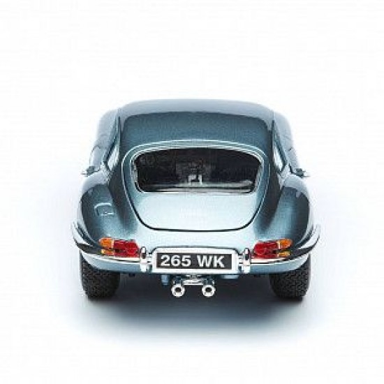 Автомобиль Bburago 1:18 Jaguar E-type Coupe (18-12044) silver