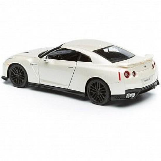 Автомобиль Bburago 1:24 Nissan GT-R (18-21082) white
