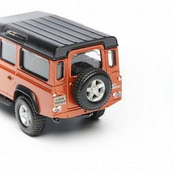 Автомобиль Bburago 1:32 Landrover Defender (18-43029) red