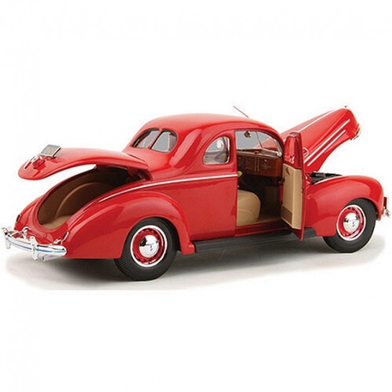 Автомобиль Maisto 1:18 Ford Deluxe Coupe [1939] (31180) red