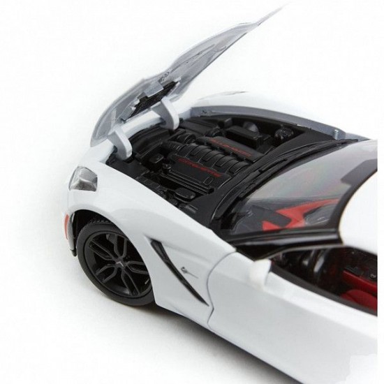 Автомобиль Maisto 1:18 Chevrolet Corvette Stingray Z51 (31677) white