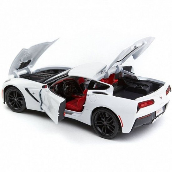 Автомобиль Maisto 1:18 Chevrolet Corvette Stingray Z51 (31677) white