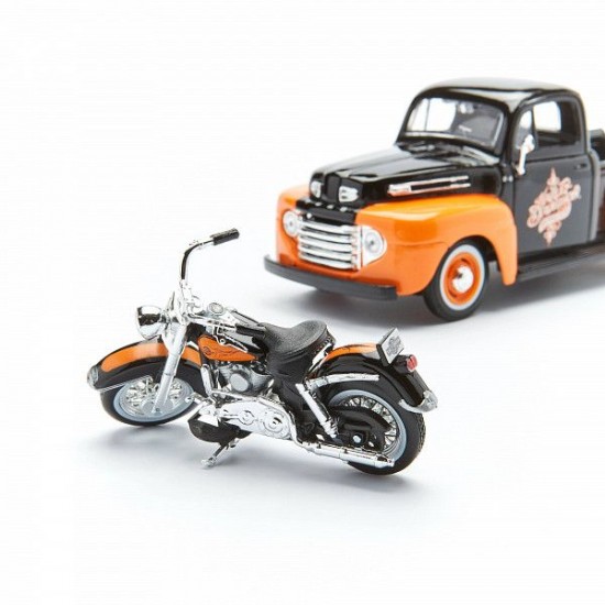 Автомобиль Maisto 1:24 HD Ford F-1 Пикап [1948] с мотоциклом (32180) orange
