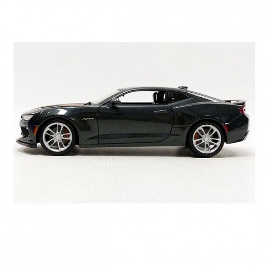 Автомобиль Maisto 1:18 Chevrolet Camaro SS купе [2017] (31385) black/orange