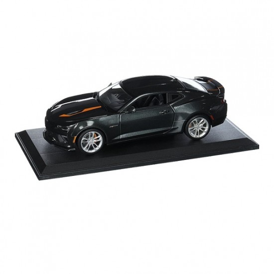 Автомобиль Maisto 1:18 Chevrolet Camaro SS купе [2017] (31385) black/orange