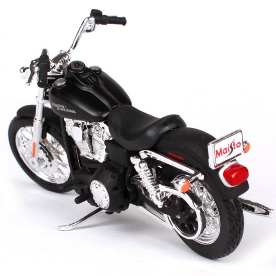 Мотоцикл Maisto 1:18 Harley-Davidson [2006] Dyna Street Bob (39360 20-15966)