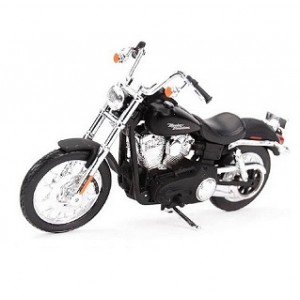Мотоцикл Maisto 1:18 Harley-Davidson [2006] Dyna Street Bob (39360 20-15966)